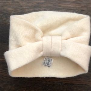 Saks Fifth Avenue like new soft headband/head wrap